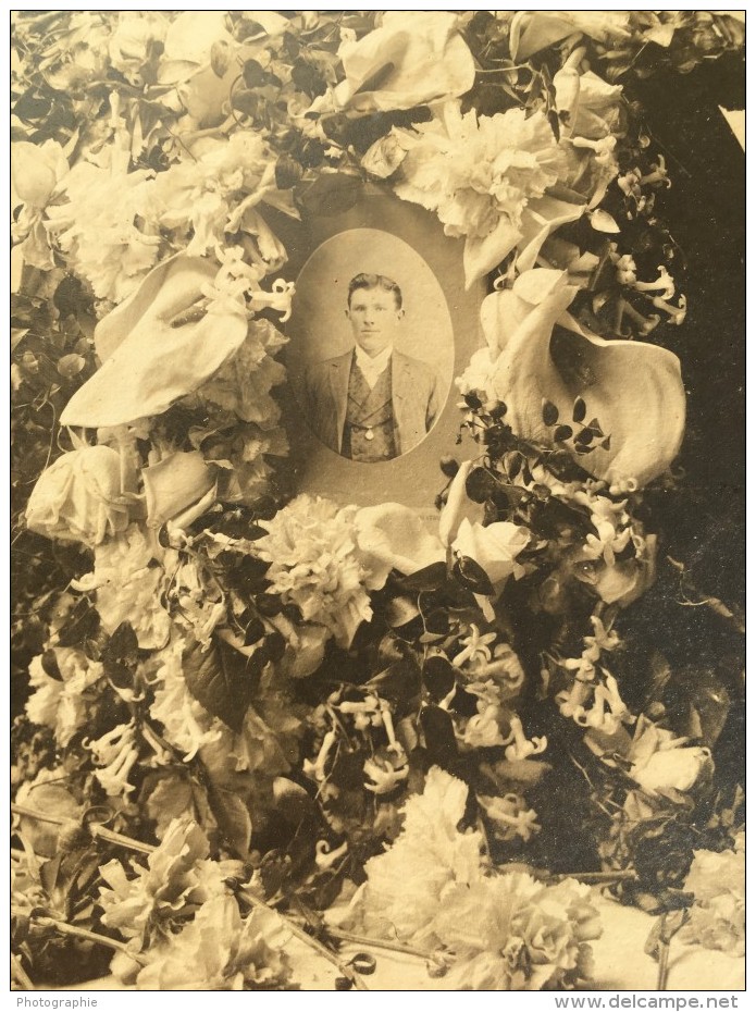 USA? Hommage Au Defunt Arrangement Funeraire Fleurs Ancienne Photo 1900 - Other & Unclassified