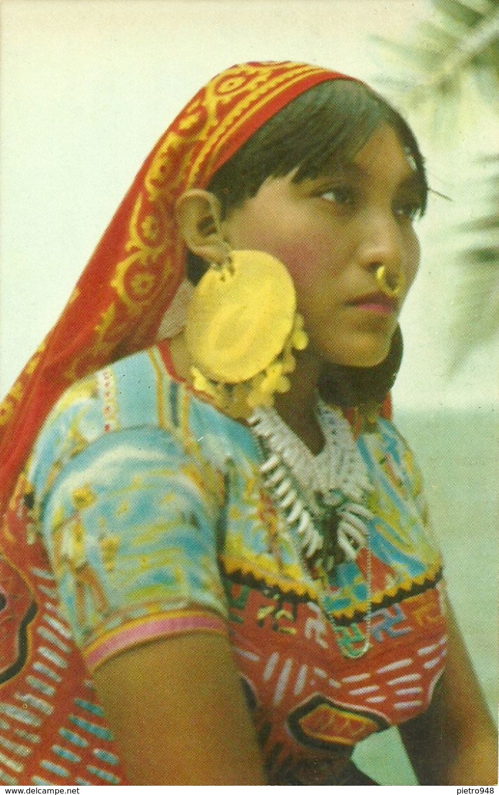 Republica De Panama, India De Las Islas De San Blas, Indian Woman Of San Blas Islands In Her Dress And Adornments - Panama