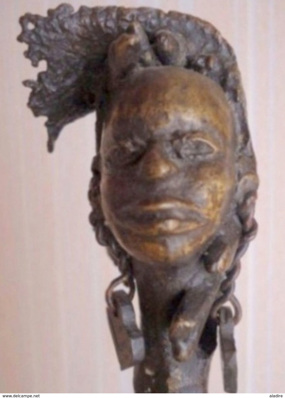 Femme Massaï - SEA DIALLO ,  Peintre Et Sculpteur - Bronze Et Fil De Cuivre - Oeuvre Unique - Brons