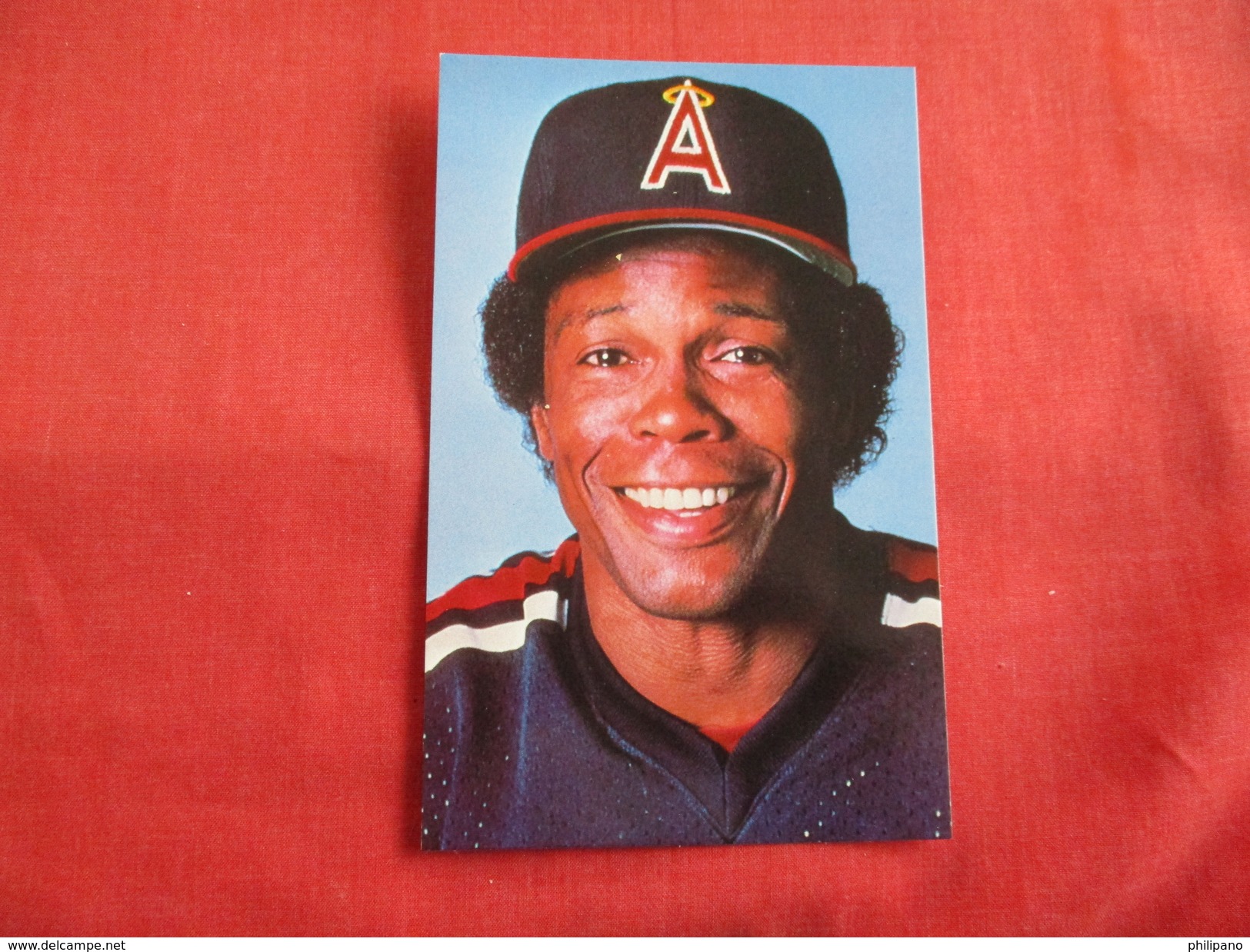 Bbaseball Rod Carew  California Angels    Ref 2790 - Baseball