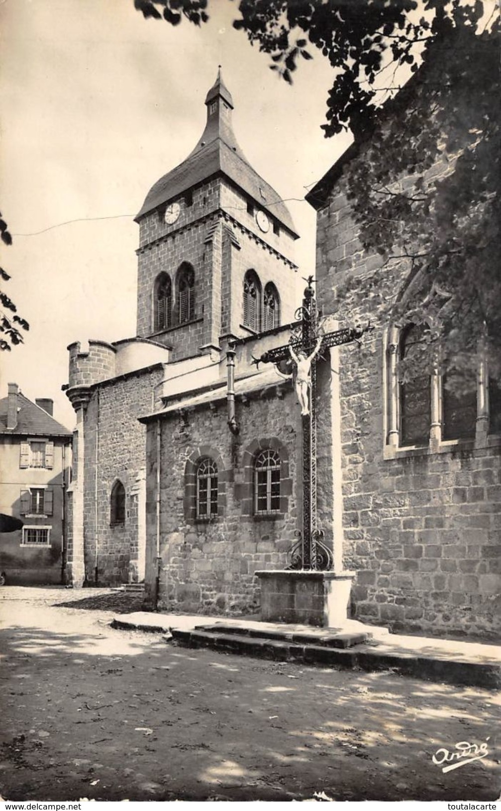 CPSM 63 ST GERVAIS D AUVERGNE L EGLISE - Saint Gervais D'Auvergne