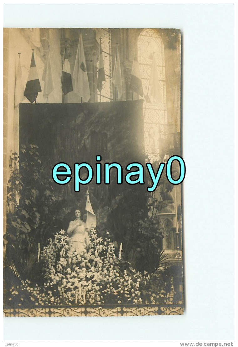 CARTE PHOTO à Identifier - Intérieur église - Fête De La Sainte Thérese - Jeanne D'arc - Tableau Cathédrale De REIMS - Photos