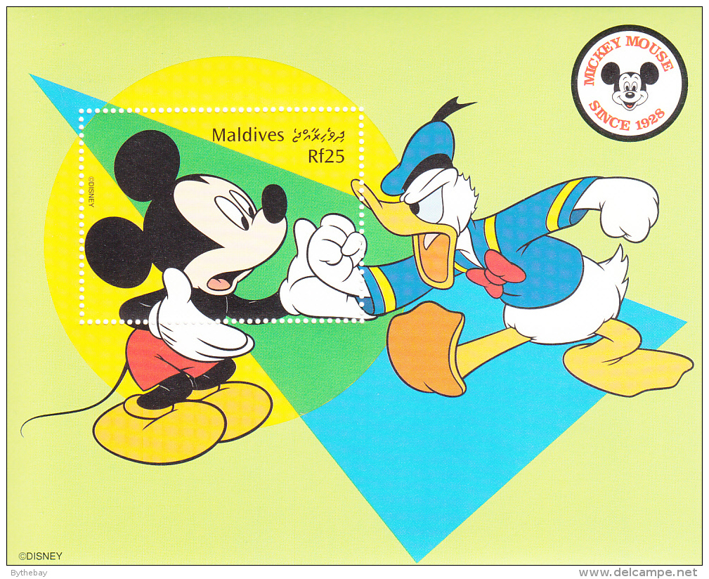 Maldives 1999 MNH Scott #2359 Souvenir Sheet Rf25 Mickey Grabbing Donald's Hand - Disney