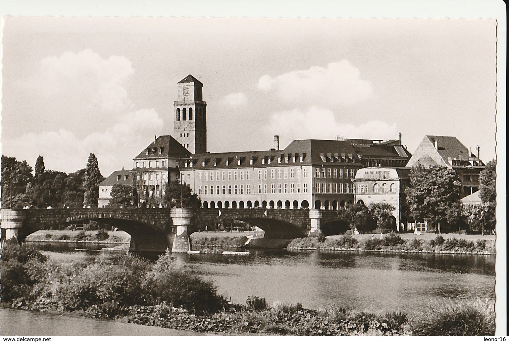 MÜLHEIM AN DER RUHR   -   ** SCHLOSSBRÜCKE MIT STADTBAD **   -  VERLAG : Josef DOHRENBUSCH Aus MÜLHEIM   N°19 - Muelheim A. D. Ruhr