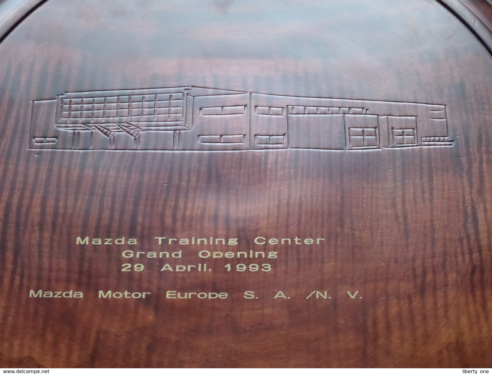 MAZDA Training Center Grand Opening 29 April 1993 ( Houten Bord ) Formaat +/- 33 Cm. / 540 Gram ( Zie Foto's ) ! - Cars