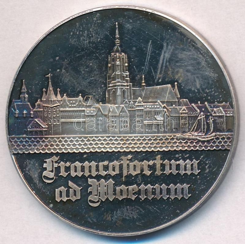 Németország DN 'Frankfurt Am Main' Jelzett Ag Emlékérem Dísztokban (25,15g/0.999/40mm) T:1-(PP) Patina
Germany ND 'Frank - Ohne Zuordnung