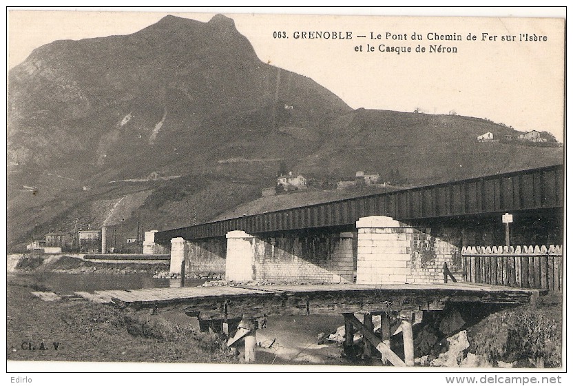 ** *  38  ***  GRENOBLE  Le Pont De Chemin De Fer Sur L'Isere Et Le Casque De Neron écrite  Excdellent état - Grenoble