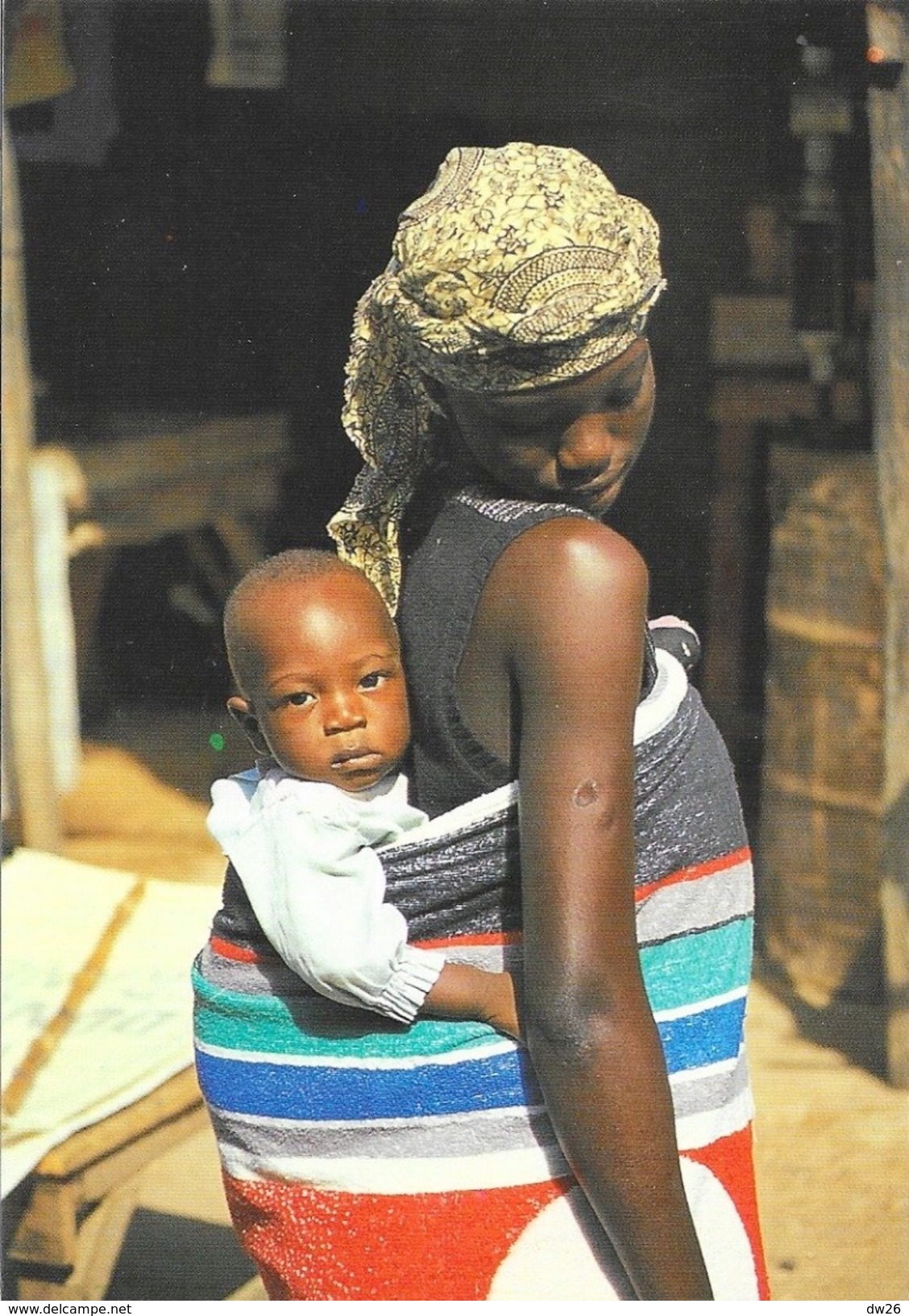 Sénégal - Jeune Maman - Edition Wakhatilene, Saint-Louis - Carte N° 7 Non Circulée - Senegal