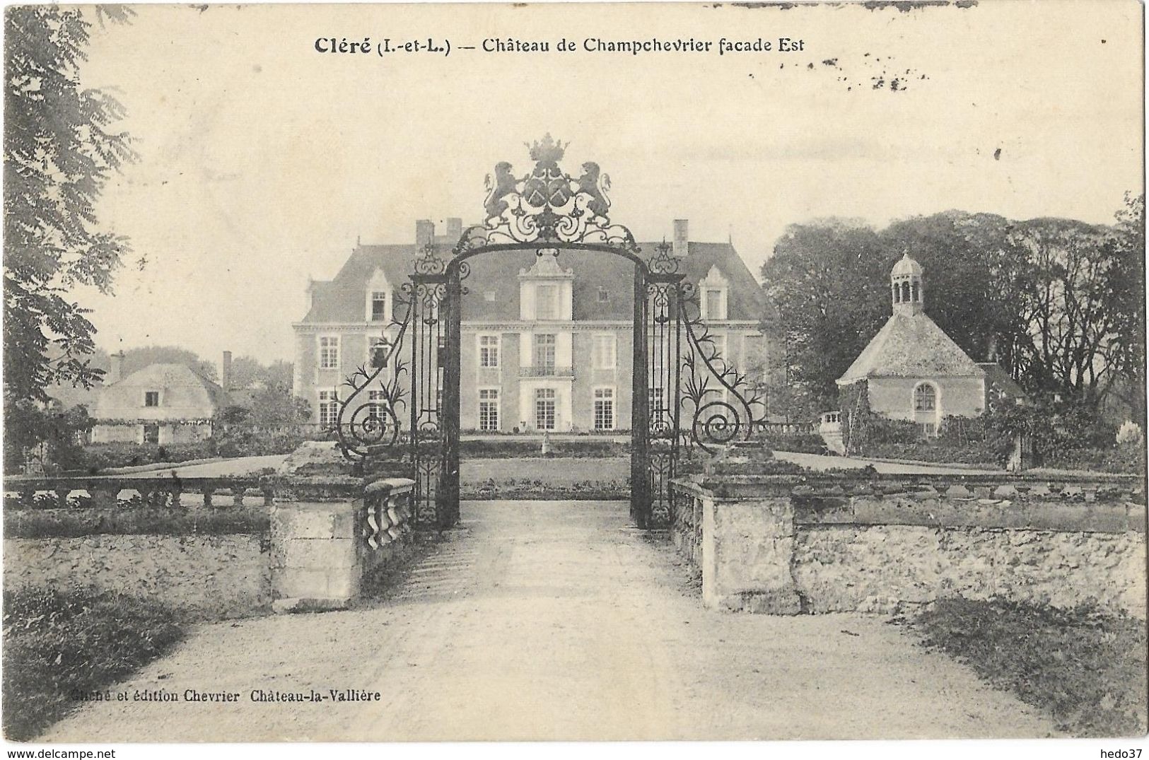 Cléré - Château De Champchevrier Façade Est - Cléré-les-Pins