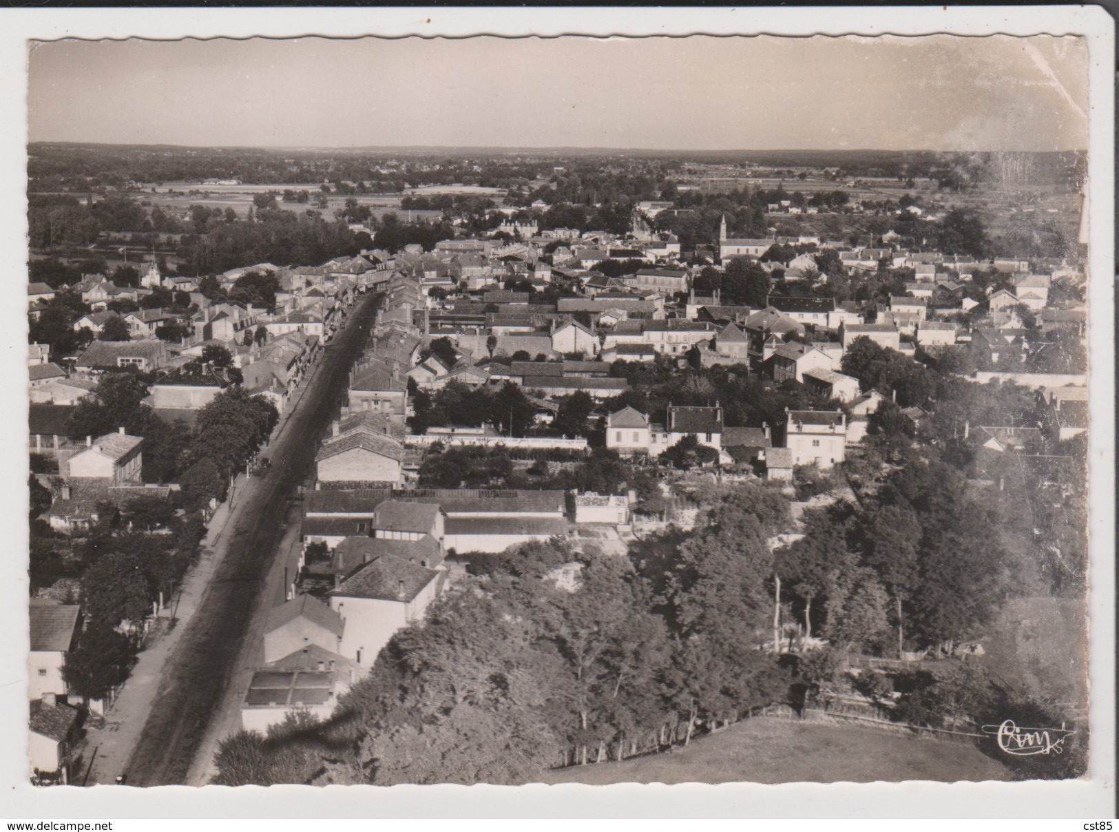 2 CPSM Grand Format - MONTPON - Multivues Hélicoptère - Vue Générale Aérienne Et Rue Thiers - Autres & Non Classés