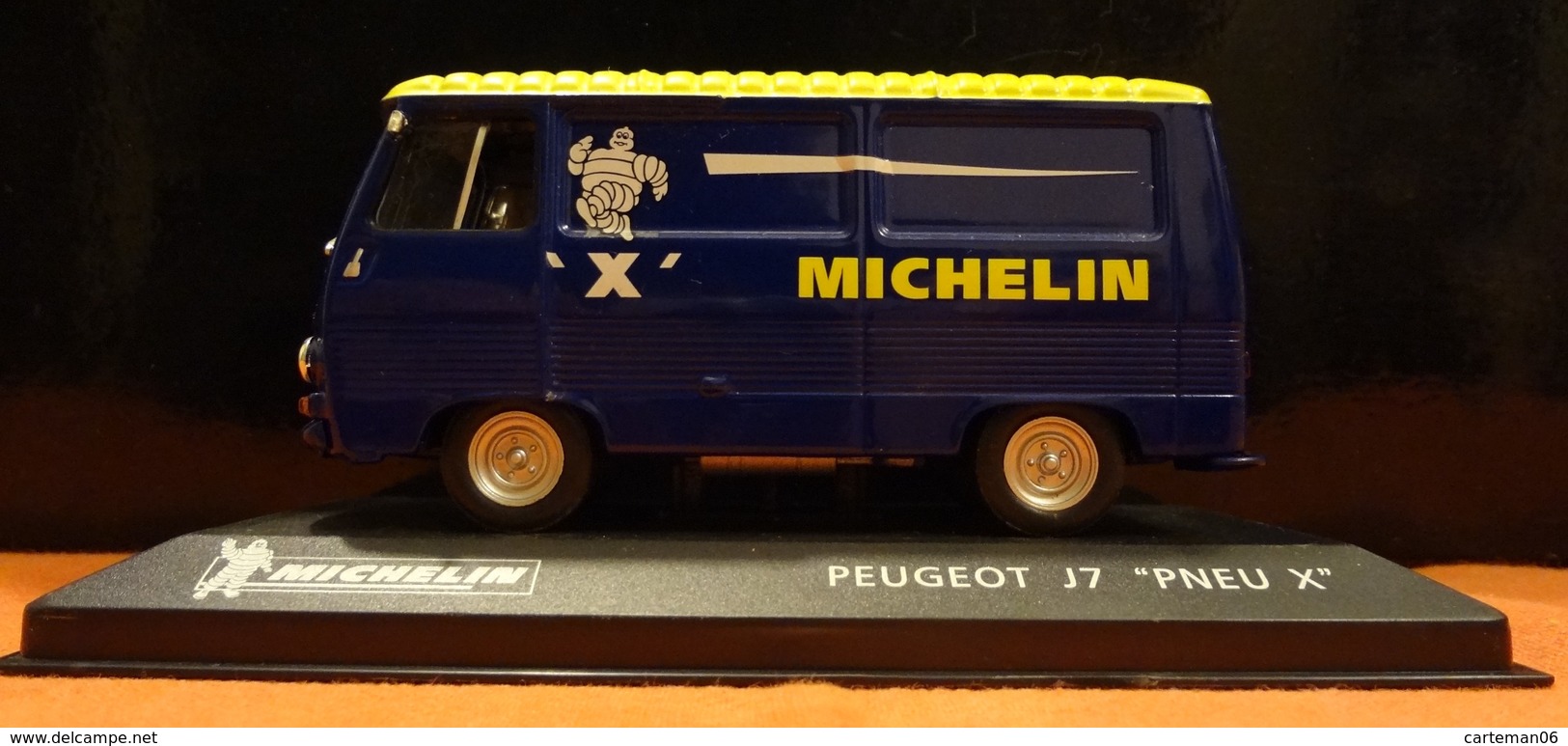 Fourgon - Peugeot J7 "Pneu X" Michelin - 1/43 - Utilitari