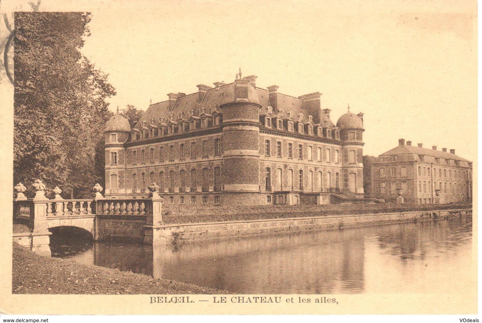 Beloeil - CPA - Le Château  Et Les Ailes - Beloeil
