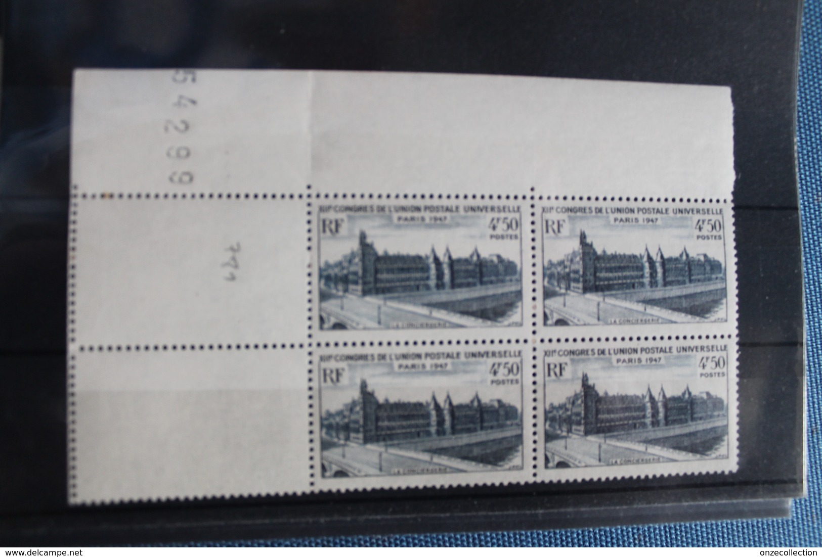 1947    CONGRES  U . P . U .   N°  781    BLOC  DE  4         FRAICHEUR  POSTALE - Unused Stamps