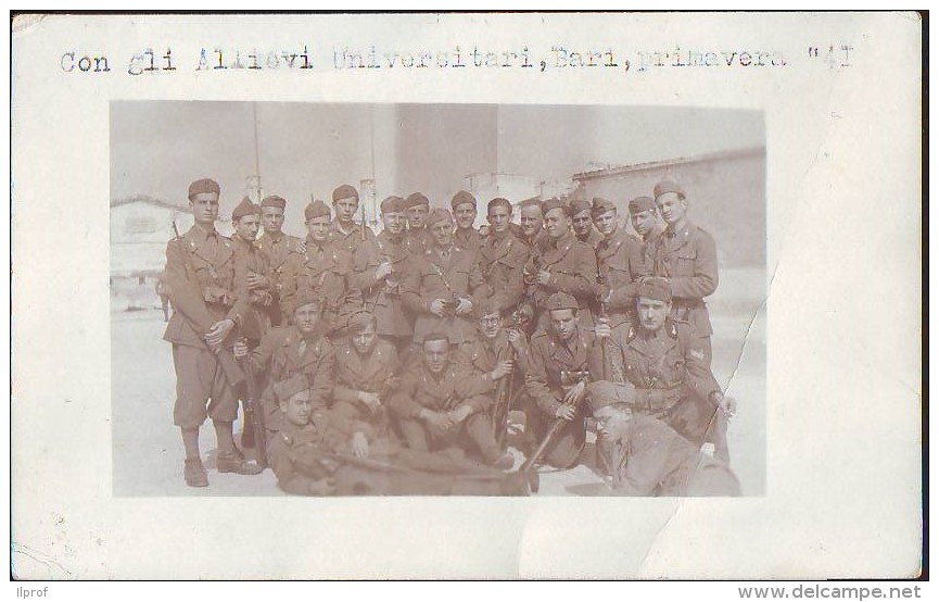 Universitari  Allievi Ufficiali  Regio Esercito 1941 A Bari (Foto Originale) - Guerra, Militari