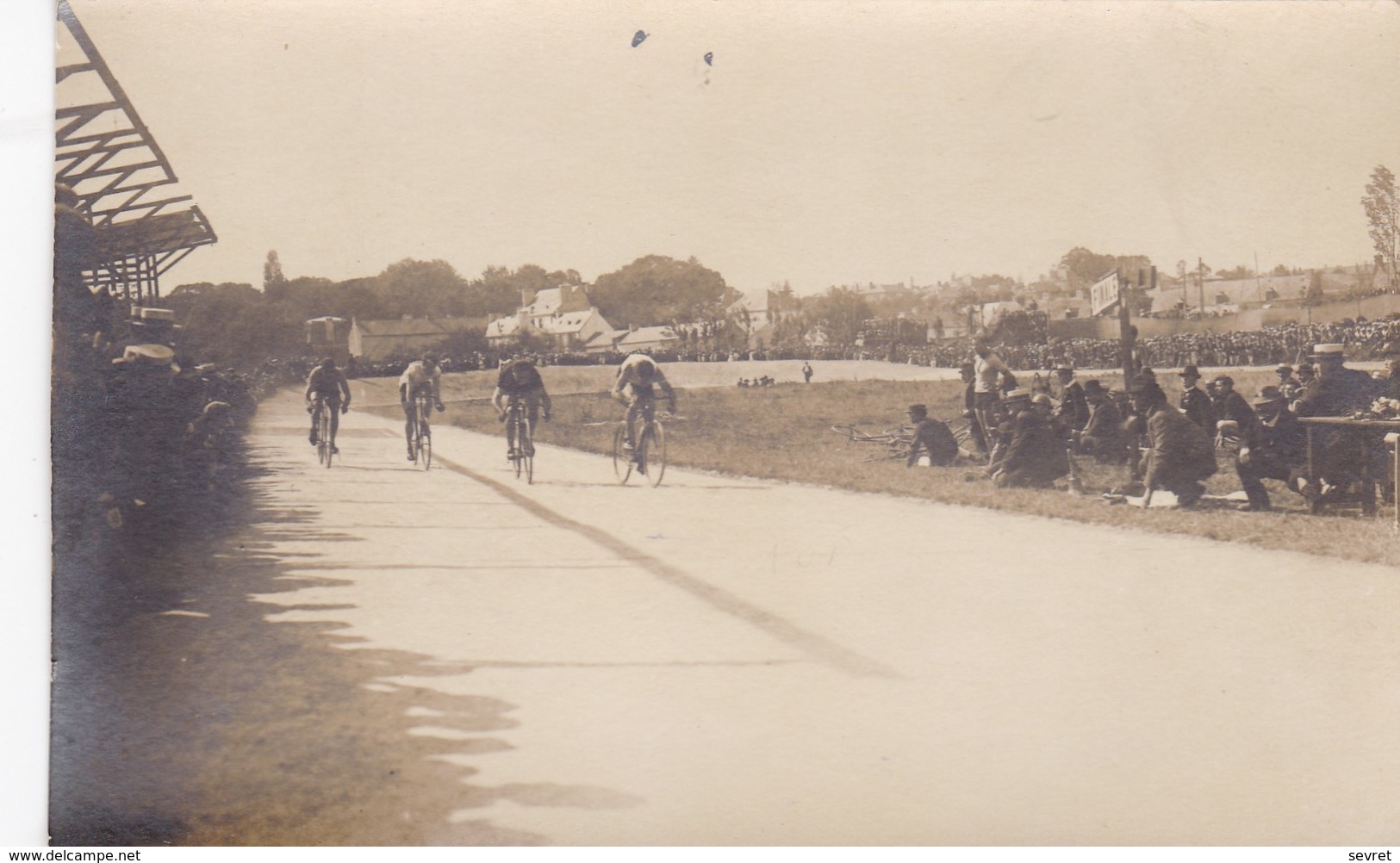 GUEMENE-PENFAO. - Carte-Photo Du Vélodrome Un Jour De Compétition - Guémené-Penfao