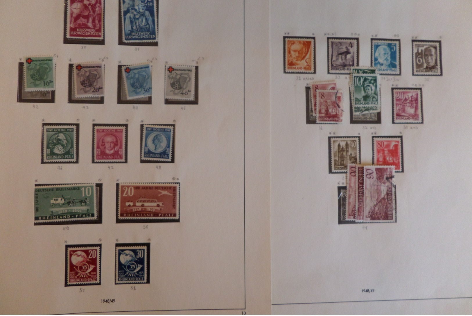 Superbe vrac de milliers de timbres tous pays. Anciens, collections, bonnes valeurs, très varié. Cote énorme!! A saisir!