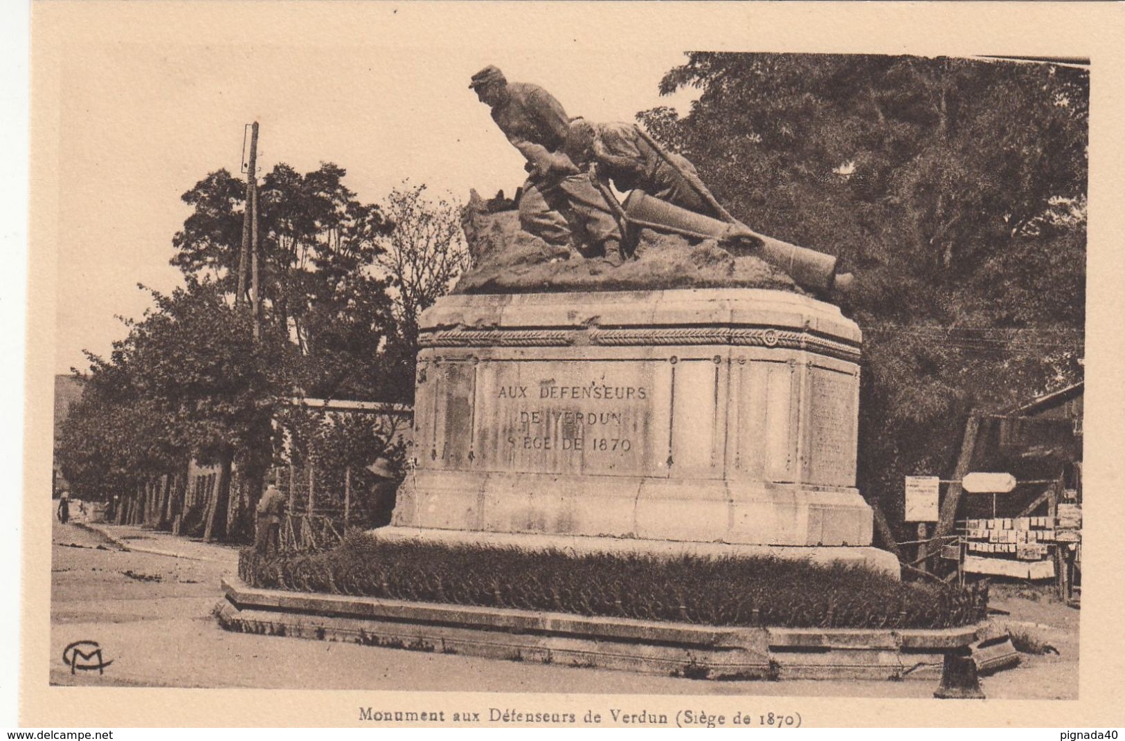 Cp , MILITARIA , VERDUN , Monument Aux Défenseurs De Verdun (Siège De 1870) - Monumentos A Los Caídos