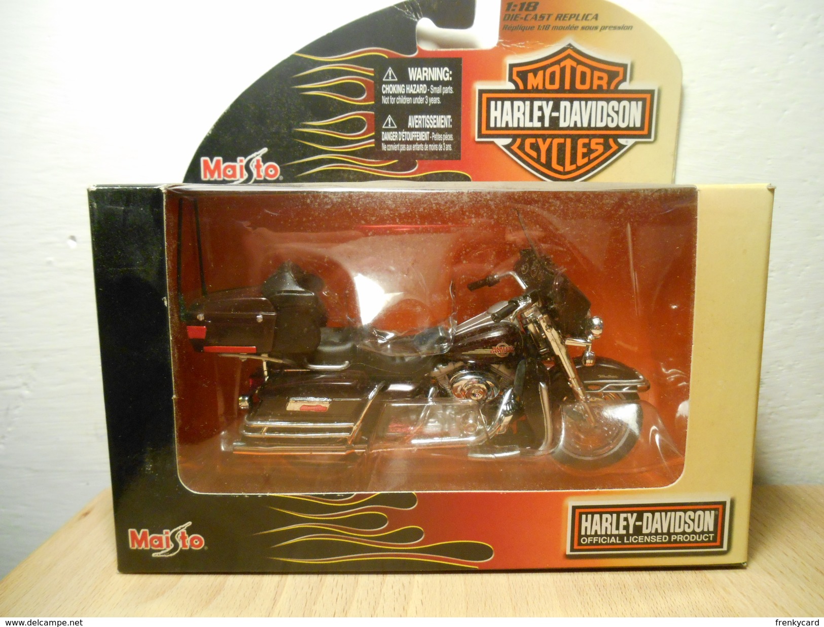 HARLEY-DAVIDSON MAISTO 1:18 2005 FLHTCUI ULTRA CLASSIC - Motos