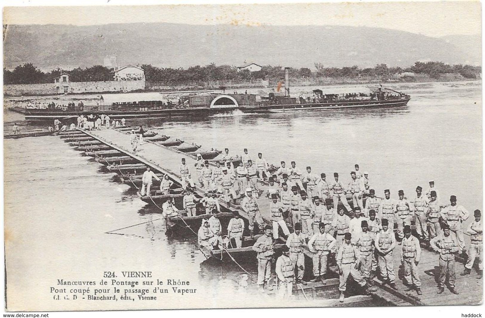 VIENNE: MANOEUVRES DE PONTAGE SUR LE RHONE - Vienne