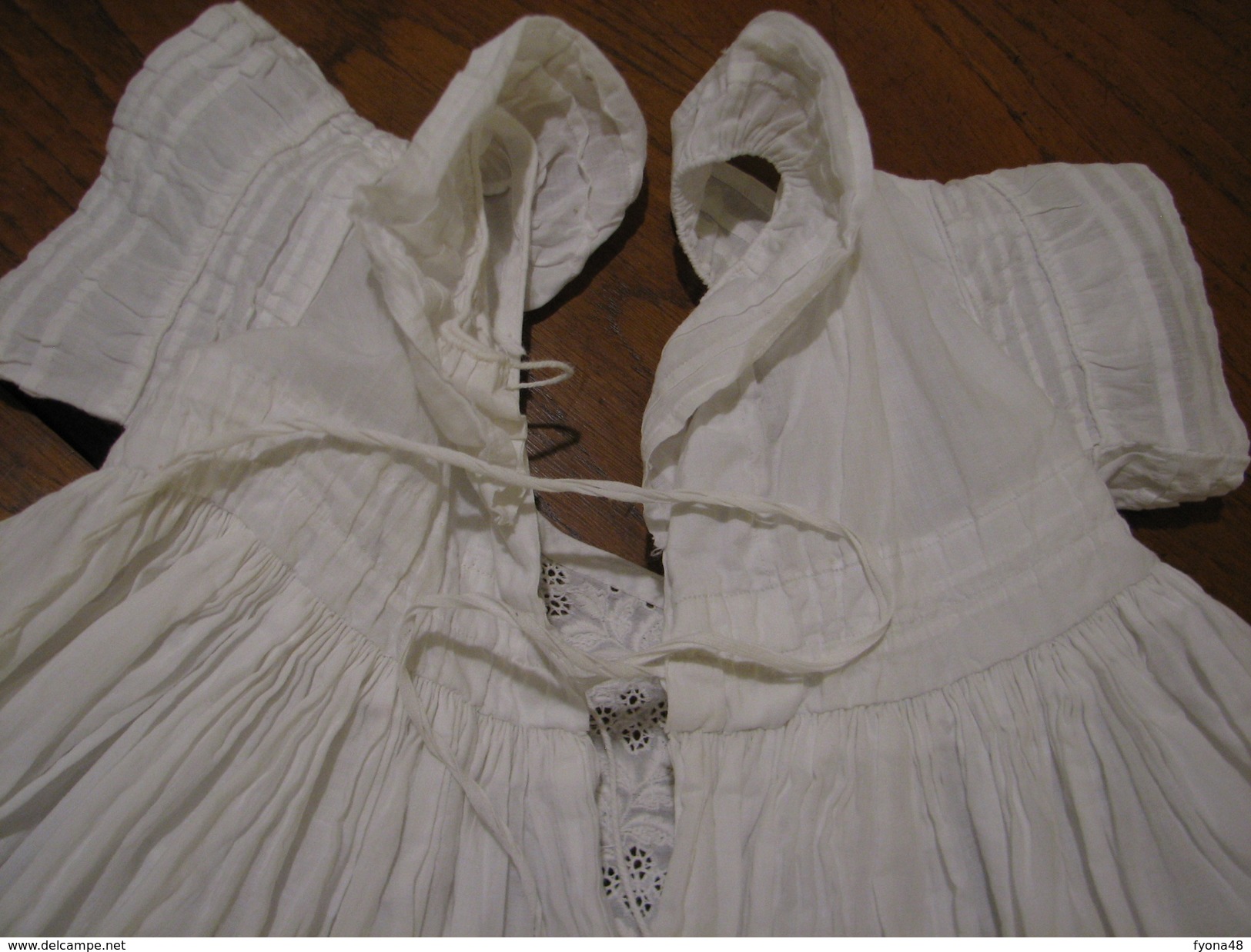 16 - Robe De Baptème Ancienne, Brodée - 1900-1940