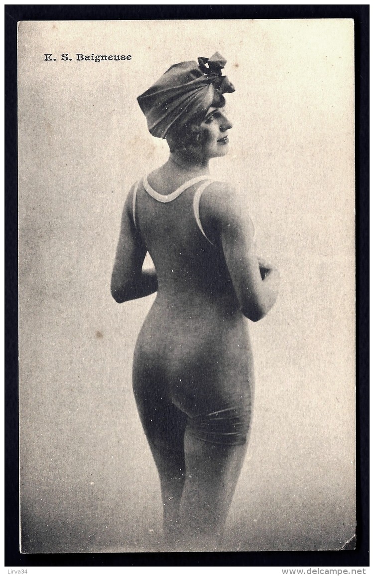 CPA ANCIENNE FRANCE- MODE-   BAIGNEUSE EN COSTUME DE BAIN- MAILLOT ET COIFFE- - Moda