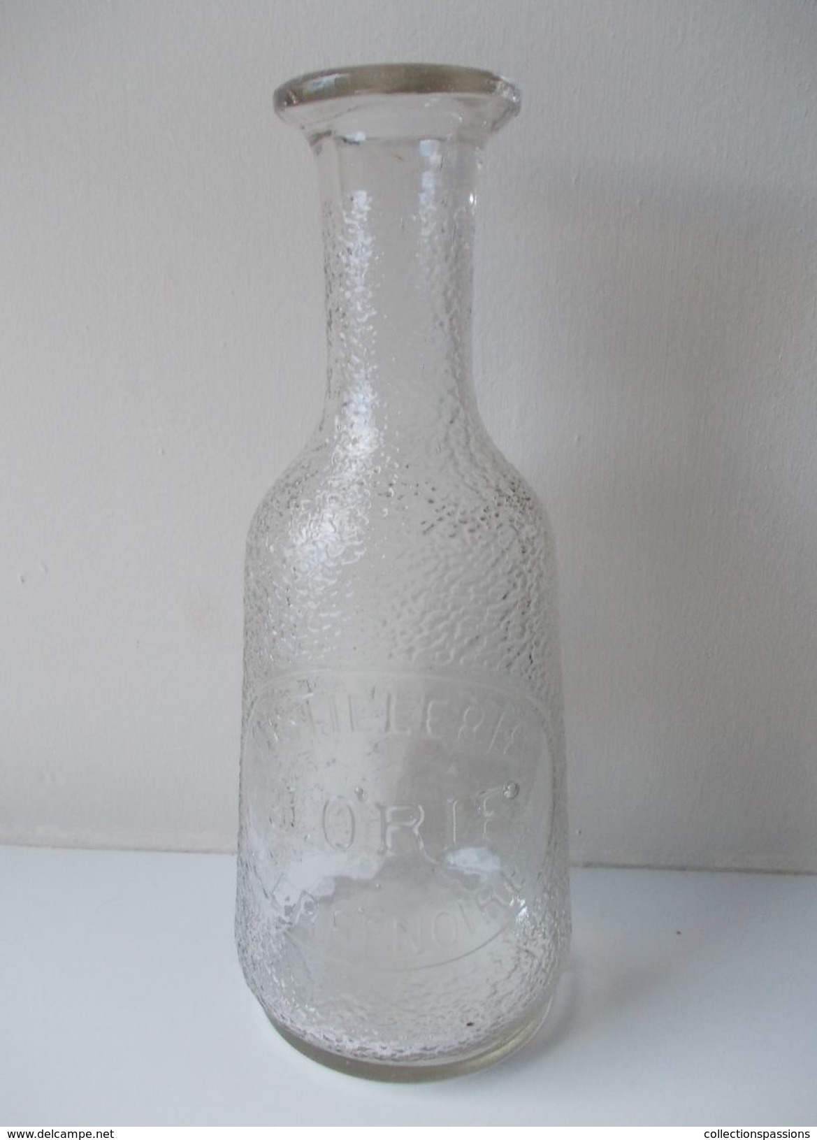 - Ancienne Carafe En Verre. DISTILLERIE J.ORIF TERRENOIRE - - Carafes