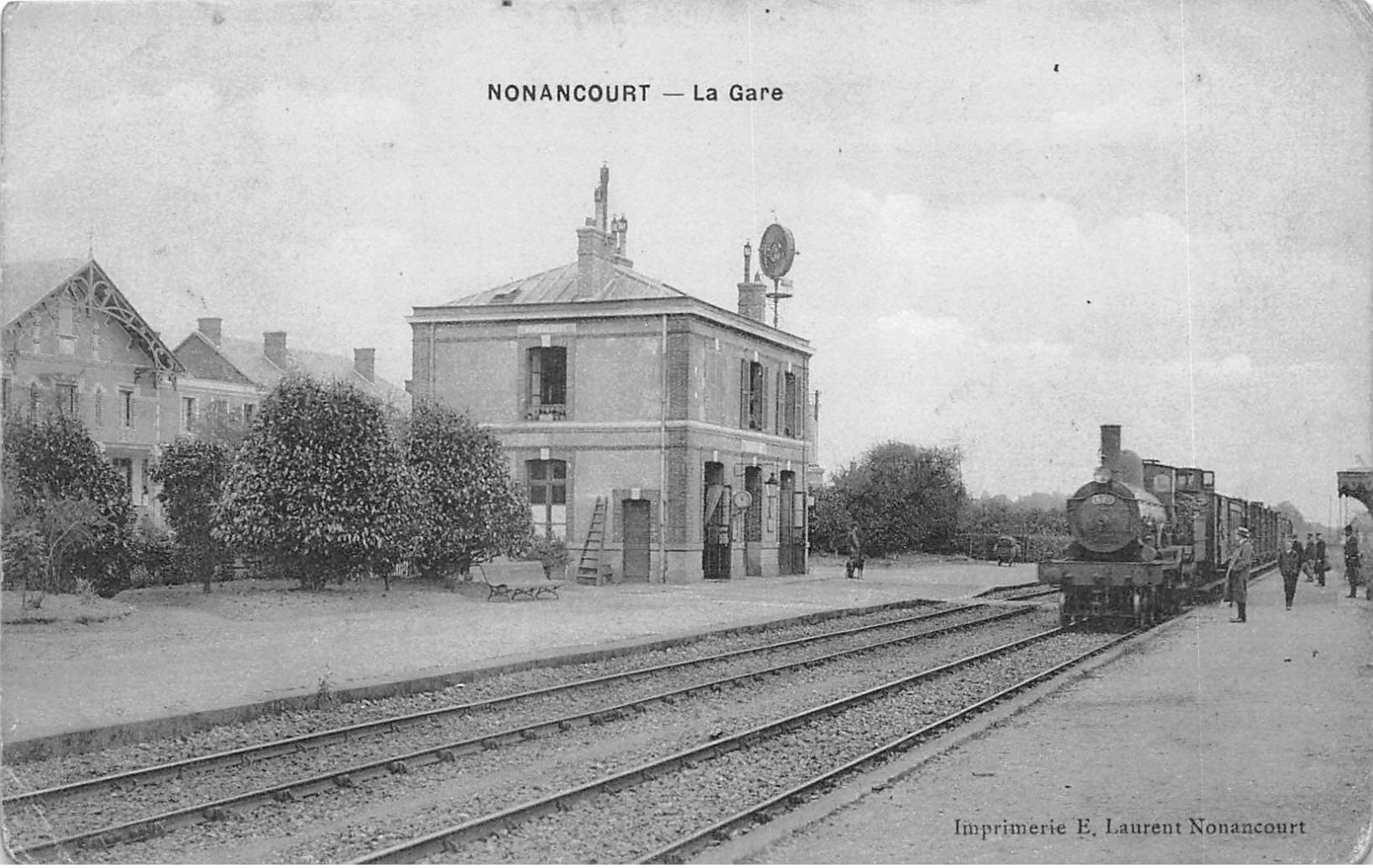 NONANCOURT LA GARE - Gares - Avec Trains