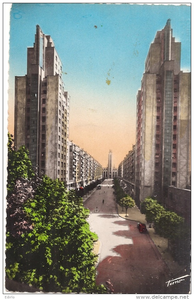 ***  69 ****  VILLEURBANNE  Vue Générale Gratte Ciel Et La Rue Henri Barbusse TTB Neuve - Villeurbanne