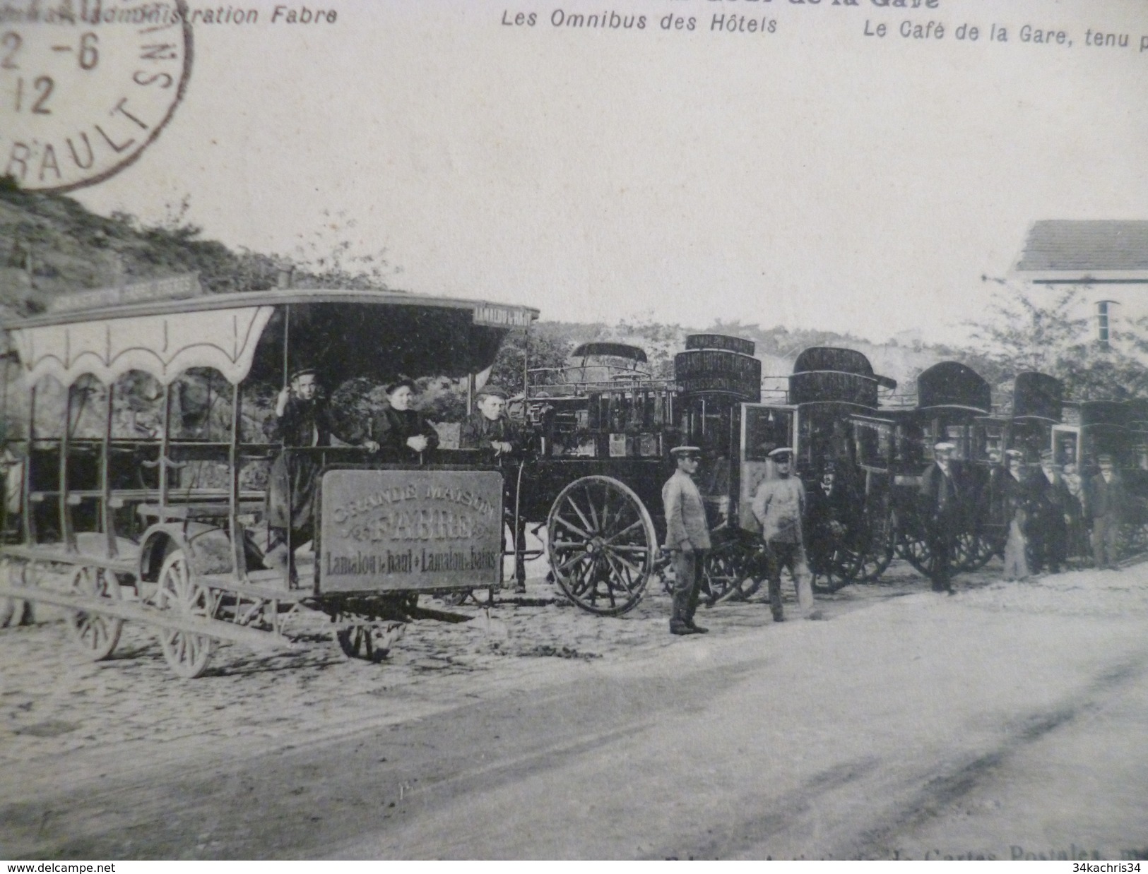 CPA 34 Hérault  Lamalou Les Bains La Gare La Cour Les Omnibus Des Hôtels   TBE - Lamalou Les Bains