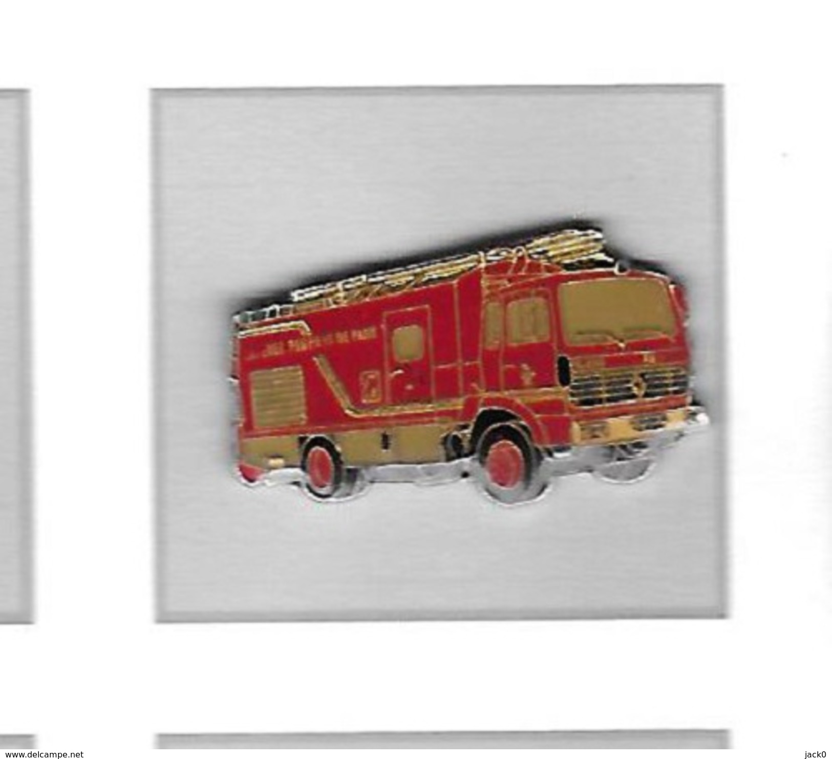 Pin's  Automobile, Camion  Renault  Des  SAPEURS  POMPIERS  DE  PARIS - Pompiers