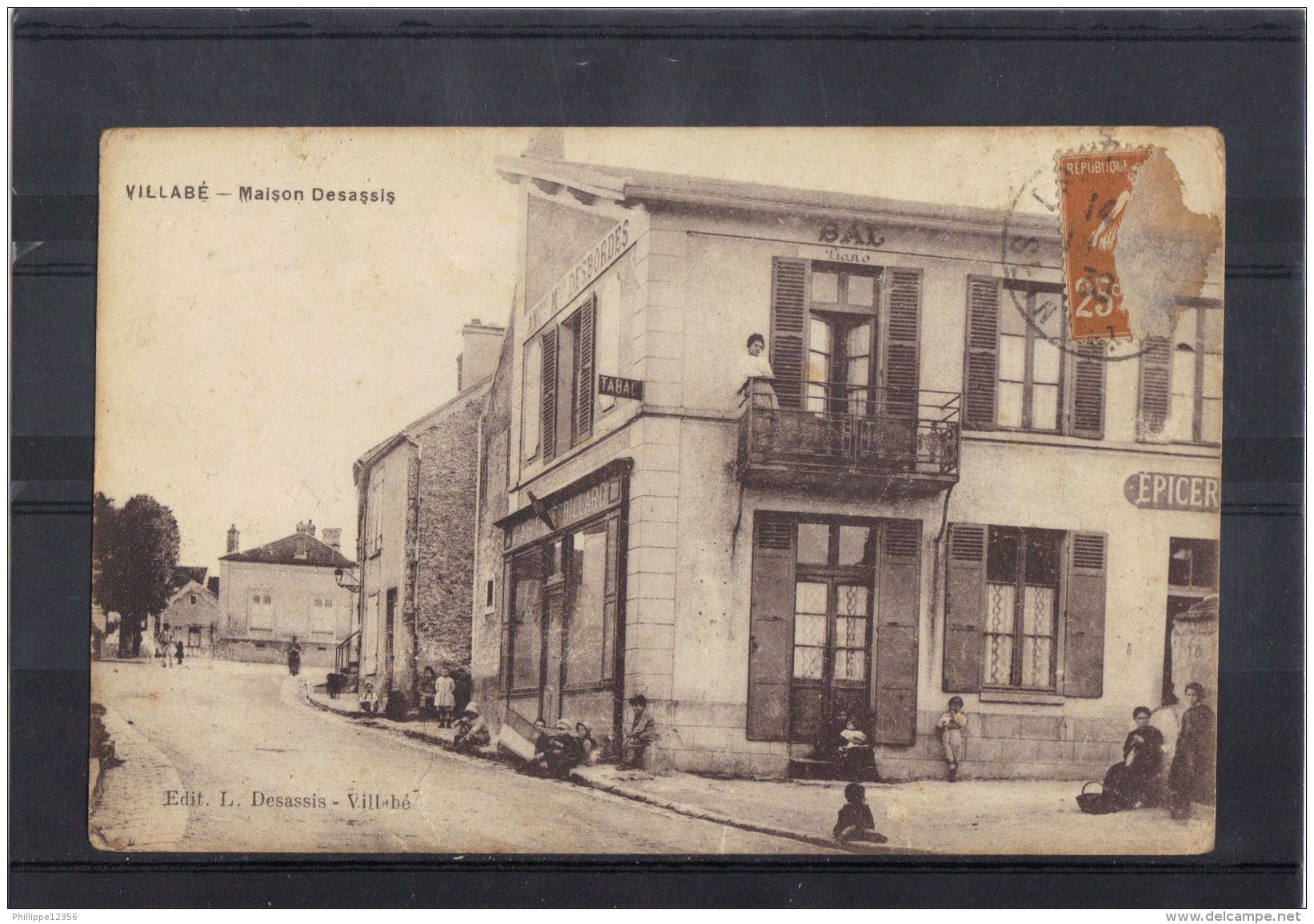 9102. VILLABE . MAISON DESASSIS .  RECTO/VERSO. ANIMEE . TABAC. EPICERIE . DRAPEAU . ANNEE . 1930. - Other & Unclassified