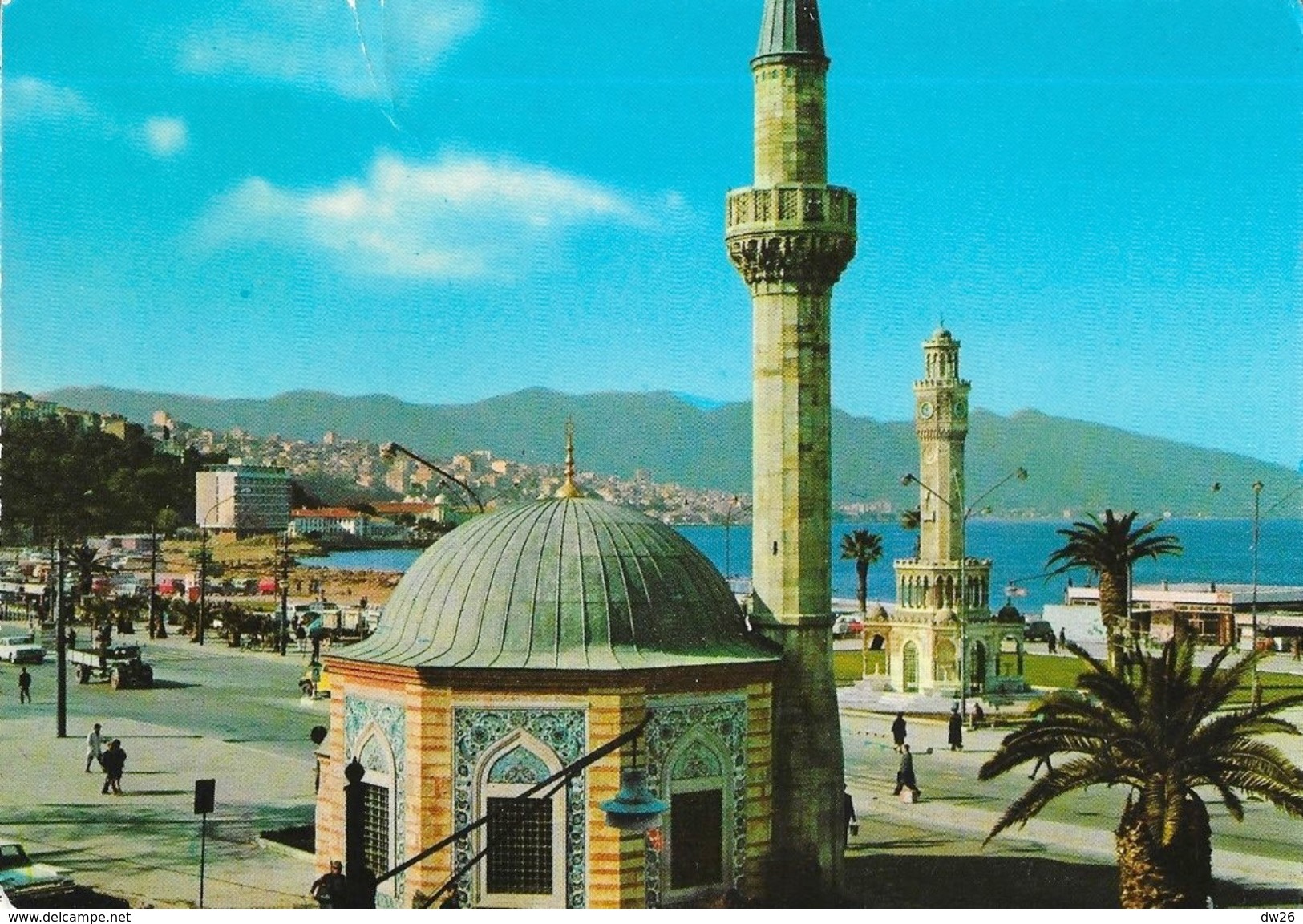 Izmir, Turkey (Turquie) - Konak Square (Jonak Meydani) - Turquie