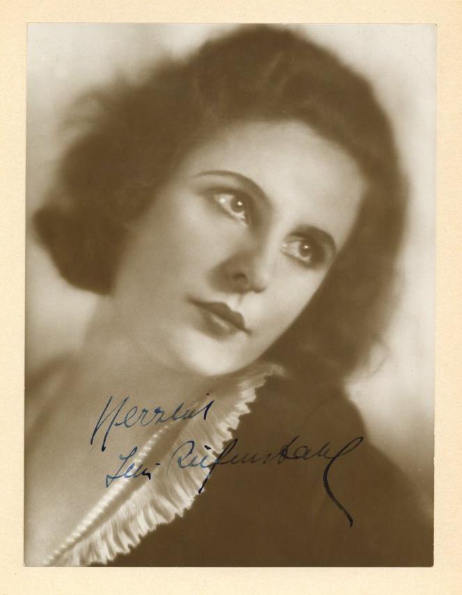 Schauspieler Riefenstahl, Leni Foto Ca. 15 X 20 Cm Mit Autogramm I-II - Attori