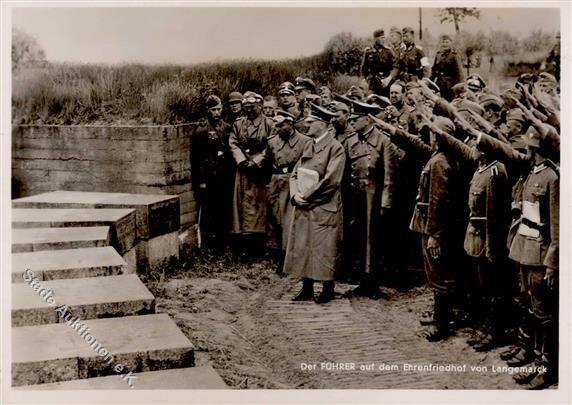 Hitler Auf Dem Ehrefriedhof Von Langemarck WK II PH W 36  Foto AK I-II - Oorlog 1939-45