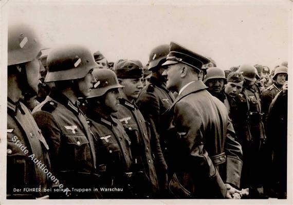 Hitler WK II Bei Seinen Truppen In Warschau Foto AK I-II (Ecken Abgestossen) - Guerra 1939-45