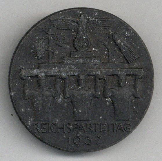 WK II Anstecknadel Reichsparteitag 1937 I-II - Oorlog 1939-45