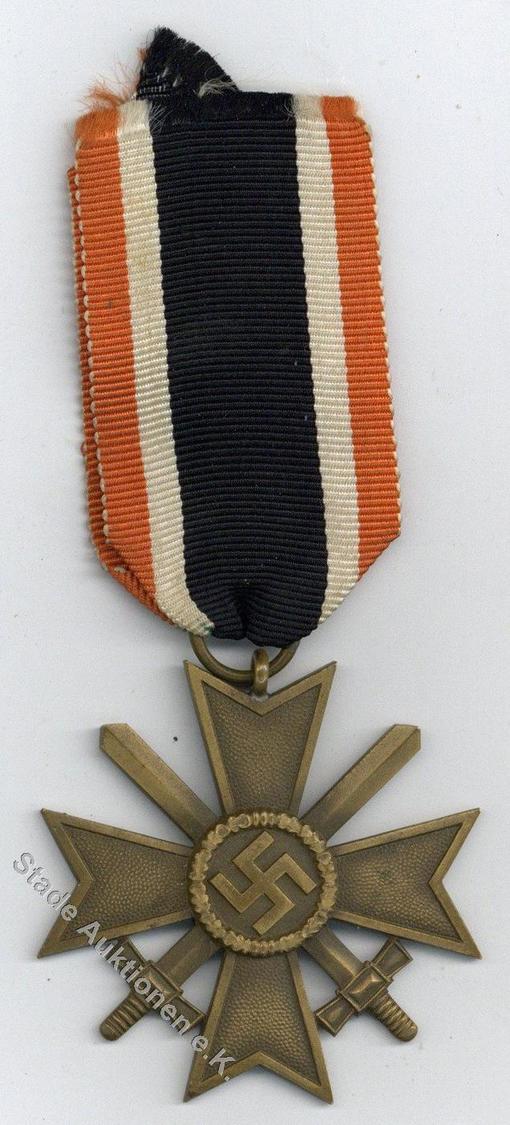 WK II MILITARIA - ORDEN - KRIEGSVERDIENST-KREUZ 2. Klasse Mit Gefalteter Urkunde, I-II - Guerra 1939-45