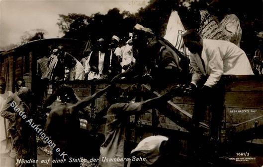 Kolonien Deutsch-Ostafrika Händler Auf Einer Station Der Usambarabahn Foto-Karte I-II Colonies - Storia