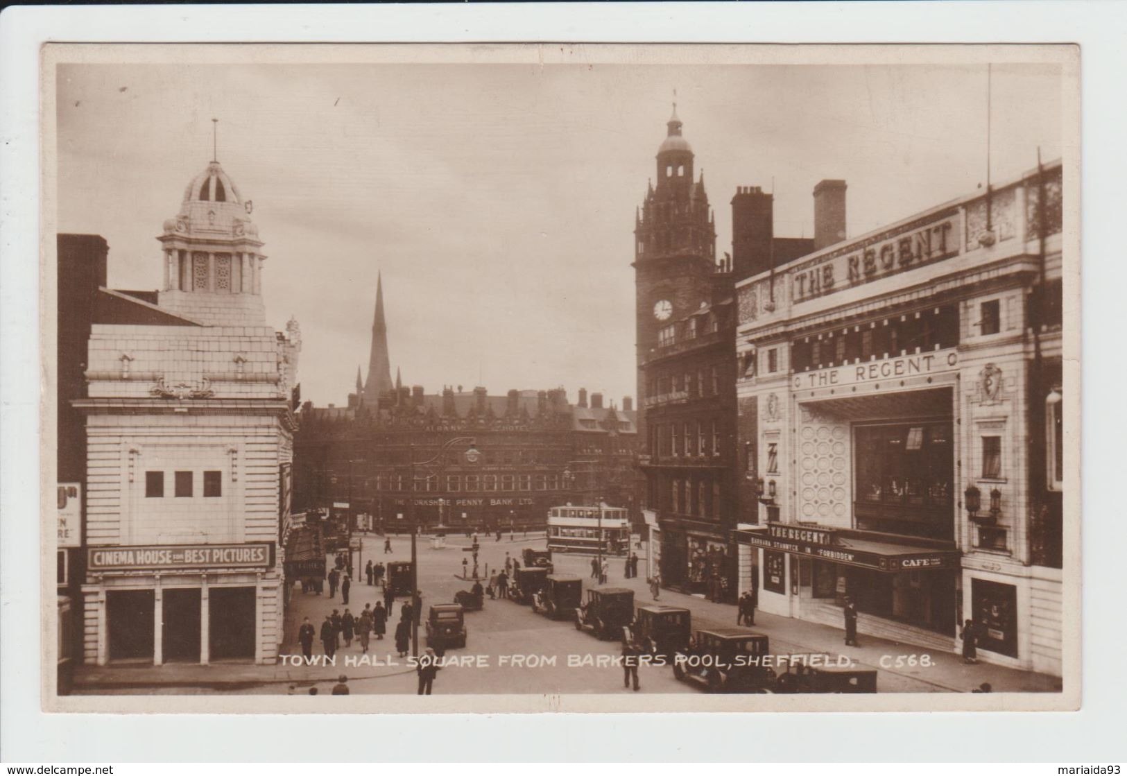 SHEFFIELD - ROYAUME UNI - TOWN HALL SQUARE FROM BARKER'S POOL - Sheffield