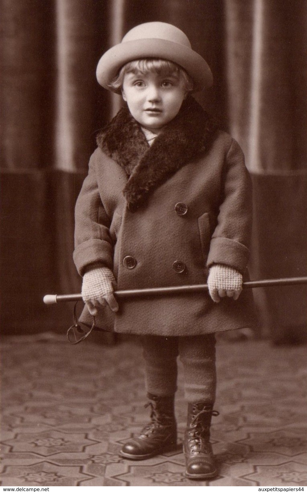 Carte Photo Originale Enfant Lour Mathilde Au Studio Photo Fafournoux & Cazautets à Montceau-les-Mines (S. & L.) - Persone Identificate