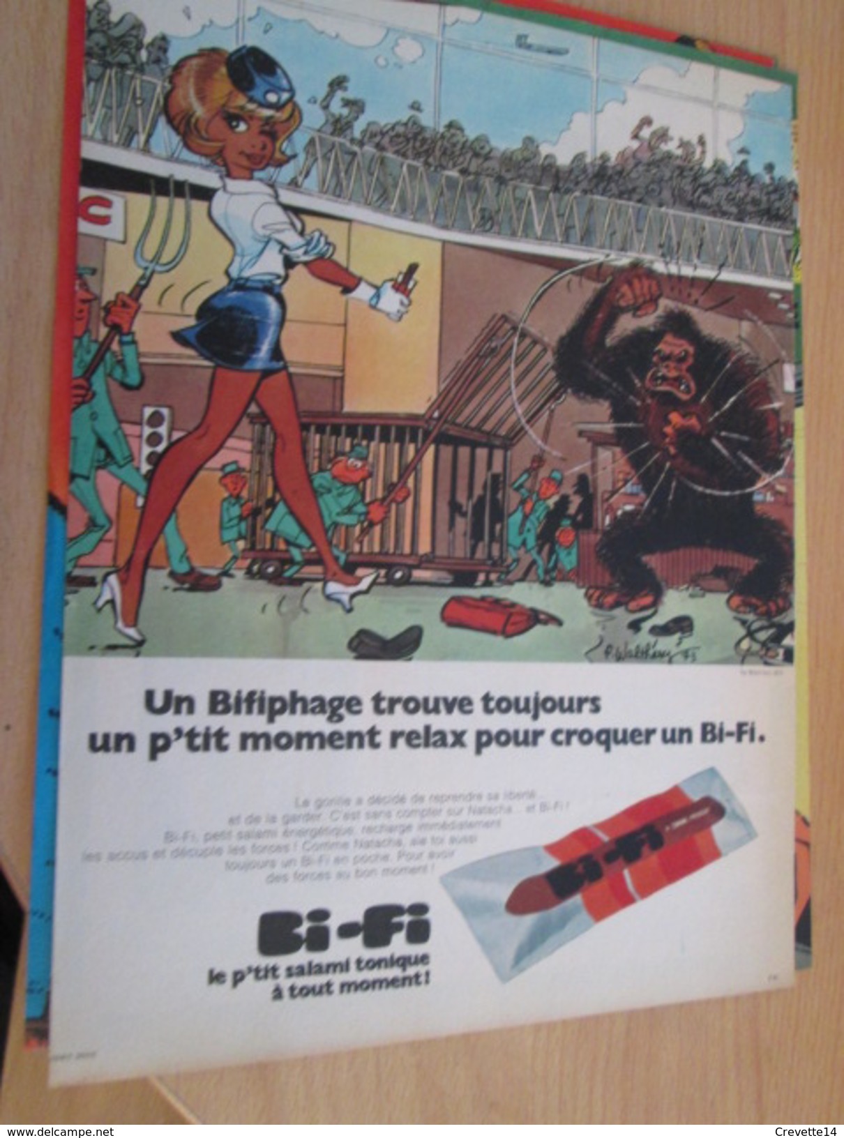 CLIP118 : PUBLICITE BI-FI De REVUE SPIROU Avec NATACHA Par WALTHERY  Découpée Dans Une Revue Des 70's , Page A4 - Natacha