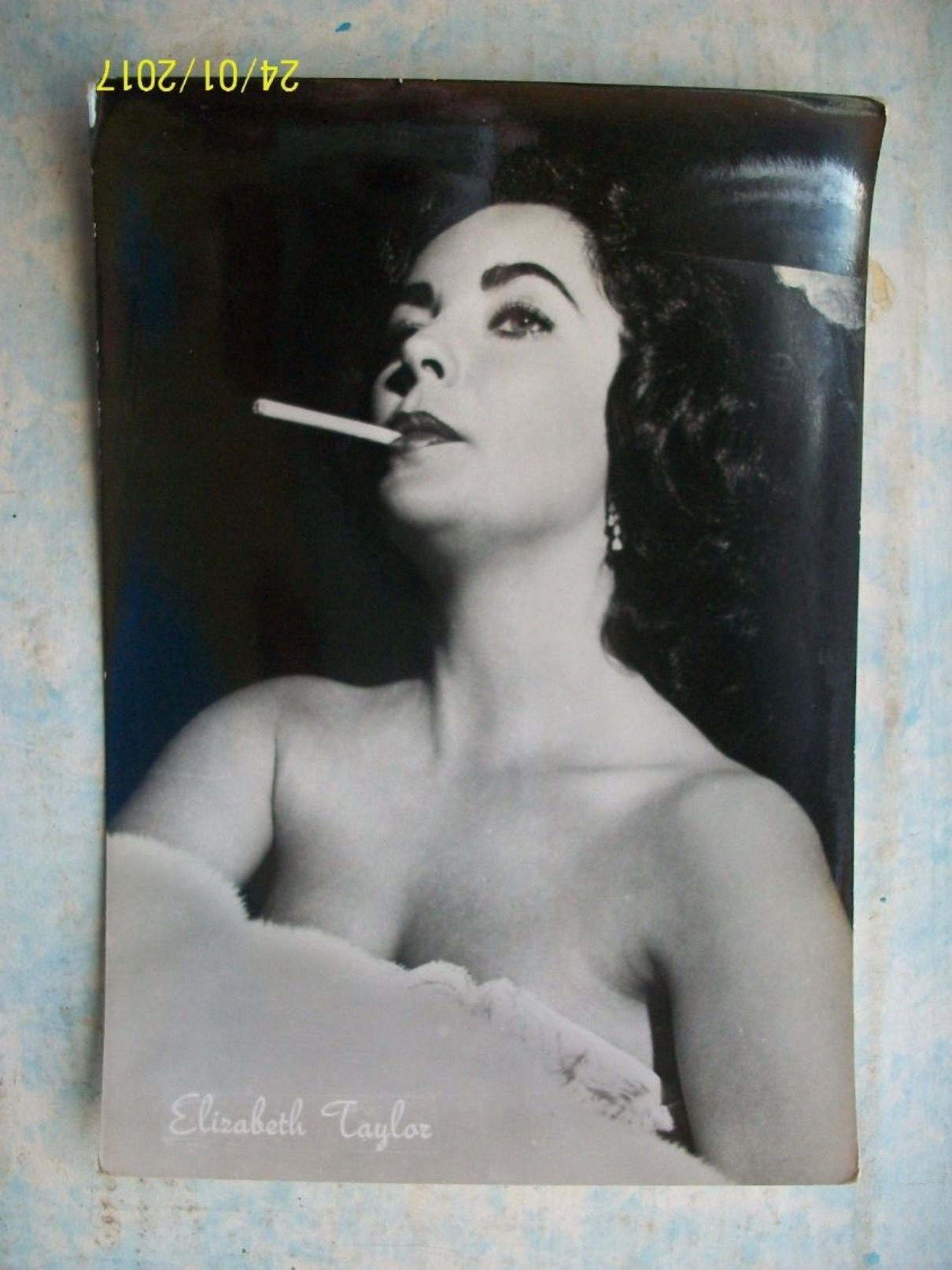 ELIZABETH TAYLOR = CARTOLINA ORIGINALE = BROMOFOTO = NON VIAGGIATA = NR. 18 - Artisti