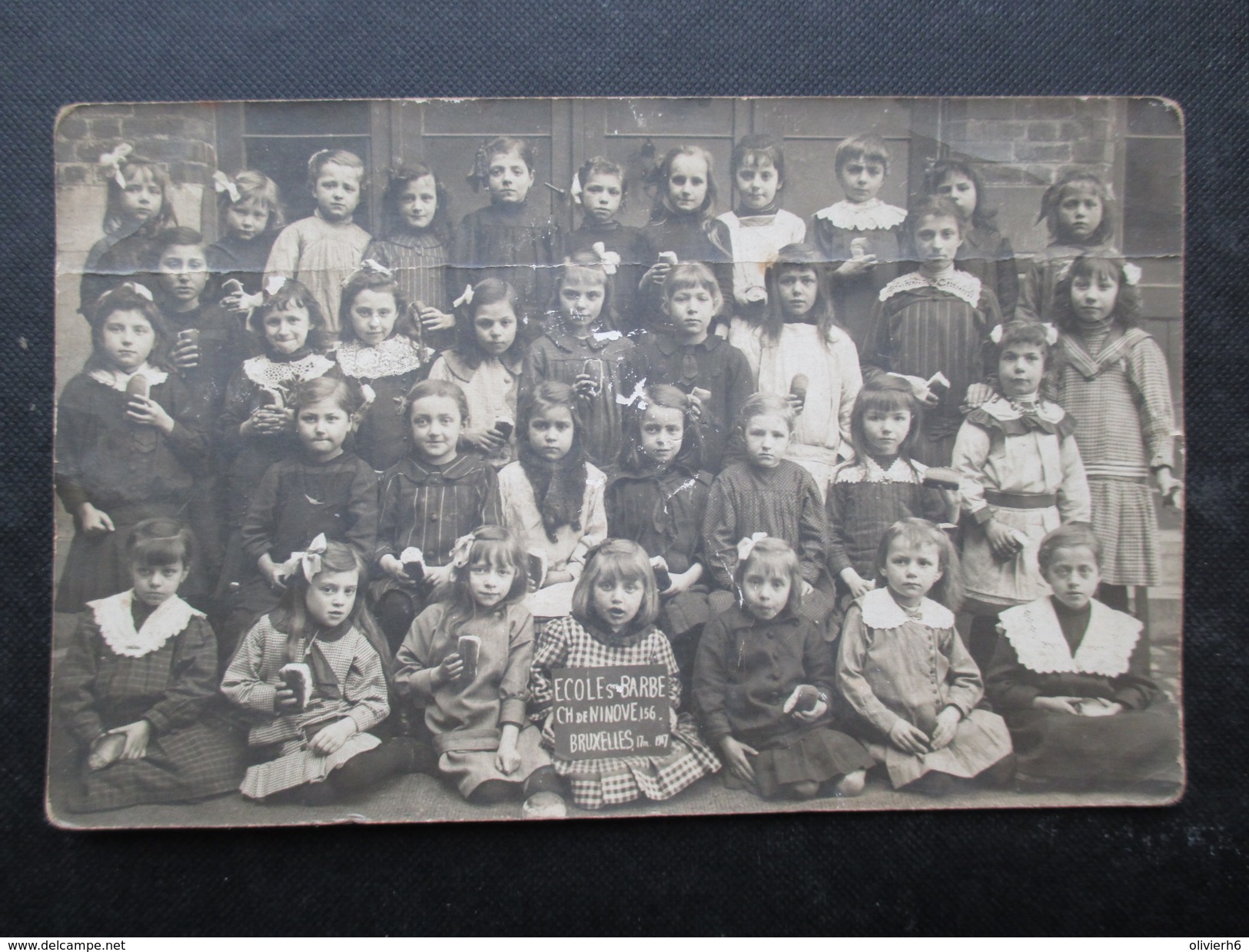 CP ECOLE (M1801) ECOLE STE BARBE 1917 (2 Vues) Carte Photo De Classe De Fille 156 Chaussée De Ninove - Ecoles