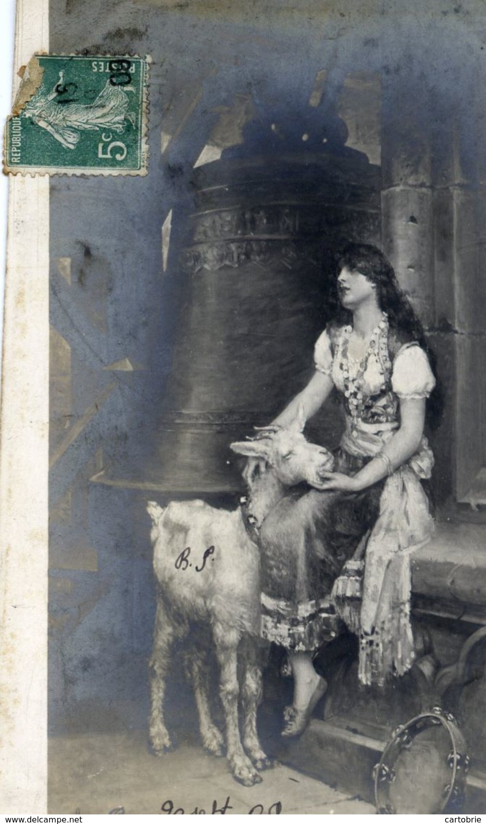 ESMERALDA (avec Sa Chèvre) Dans Les Tours De Notre-Dame De Paris- SALON De 1909 Par Jehanne PARIS - Femmes Célèbres