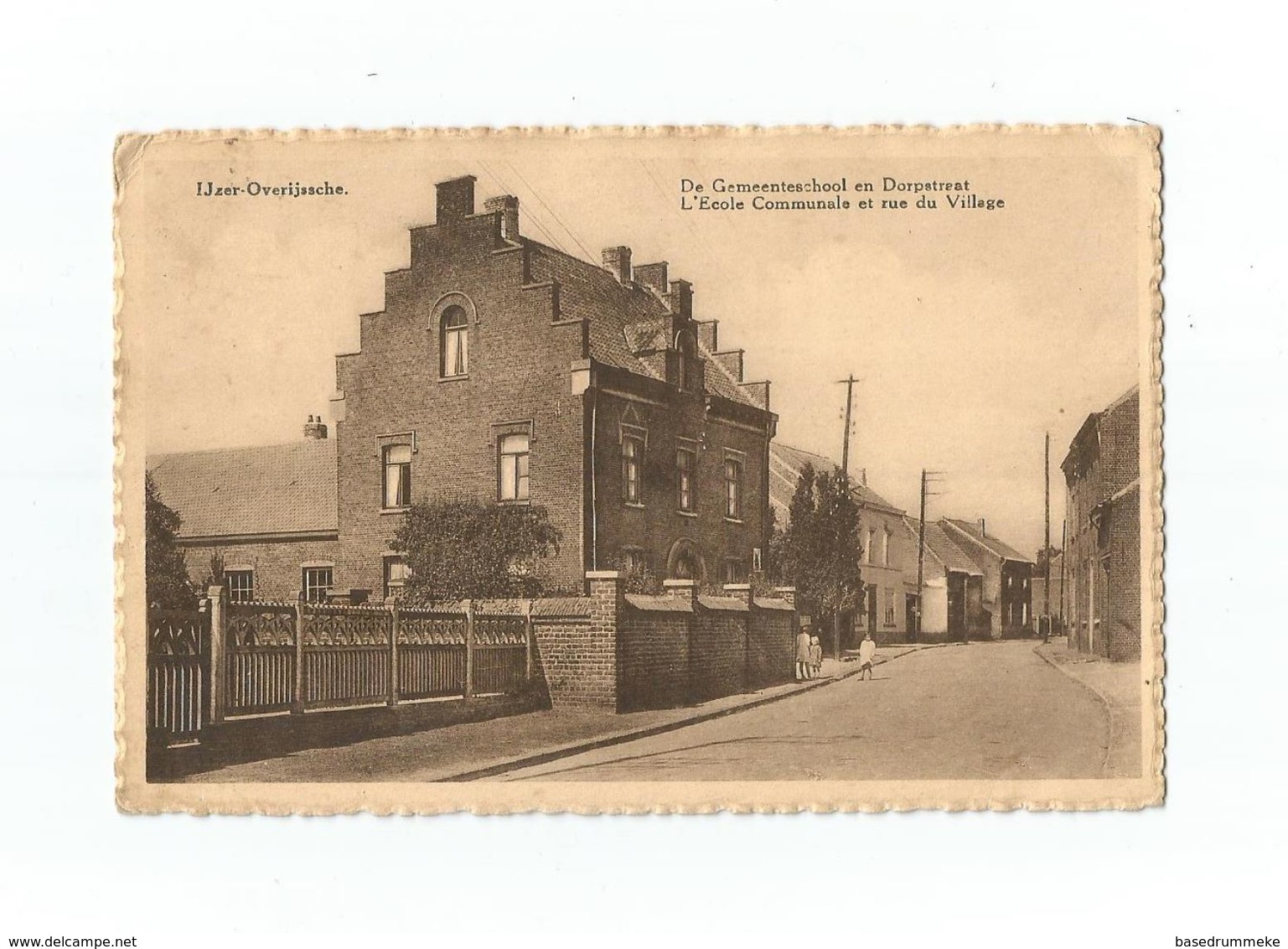 IJzer-Overijssche.  De Gemeenteschool En Dorpstraat.  L'Ecole Communale Et Rue Du Village (1939). - Overijse