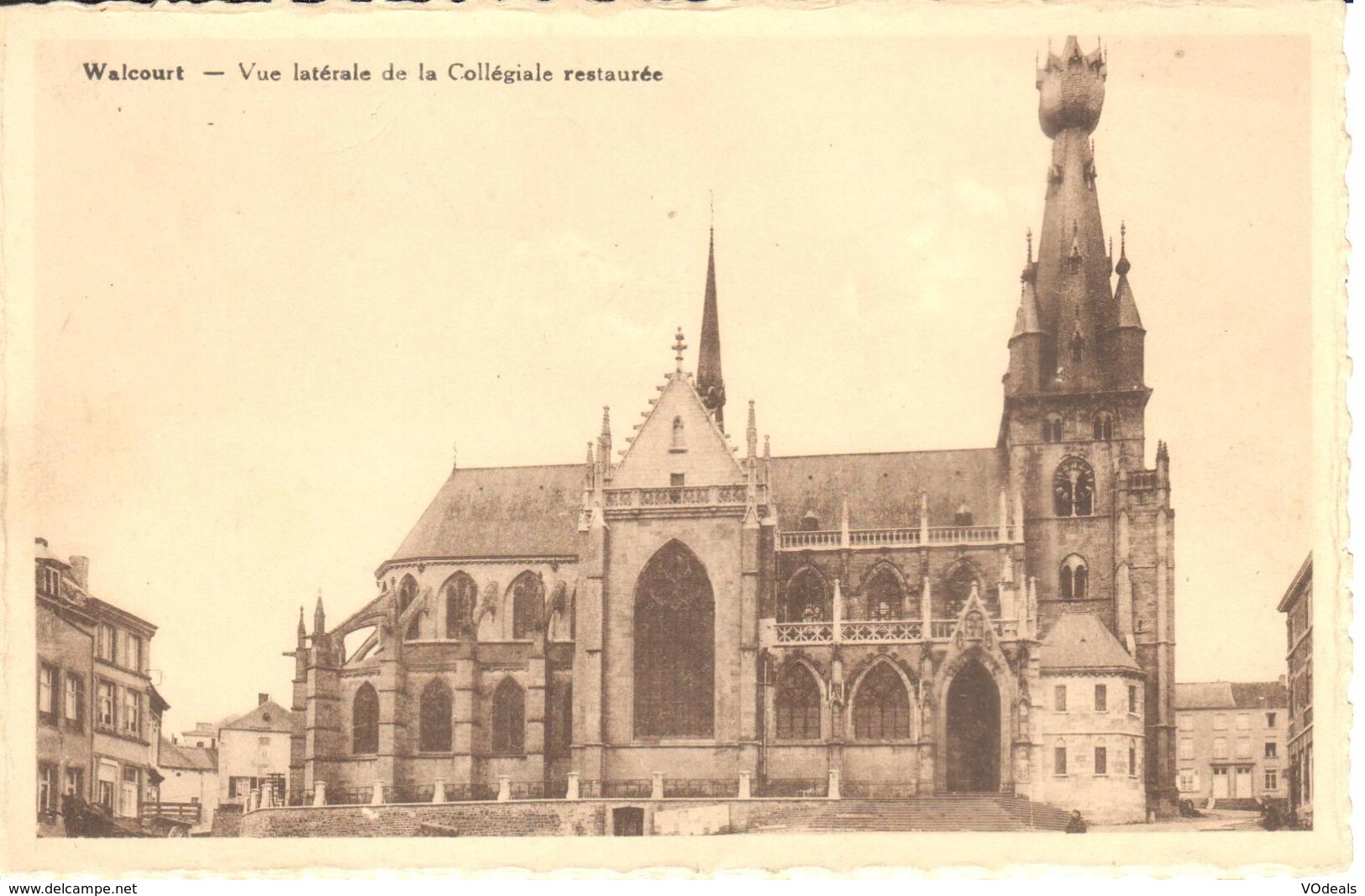 Walcourt - CPA - Vue Latérale De La Collégiale Restaurée - Walcourt