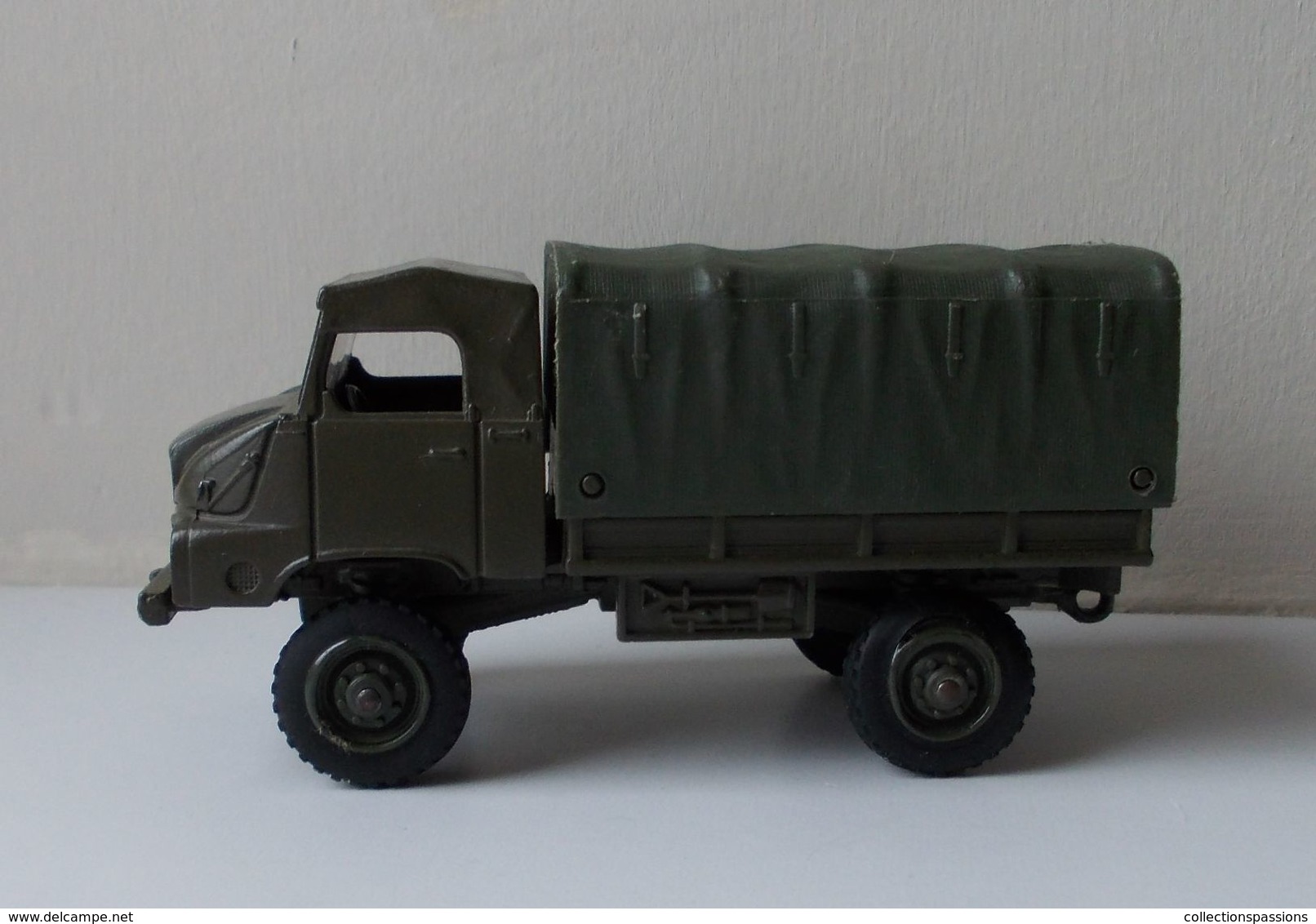 - Camion Militaire - SIMCA-UNIC S.U.M.B 4X4 - Solido - - Militari