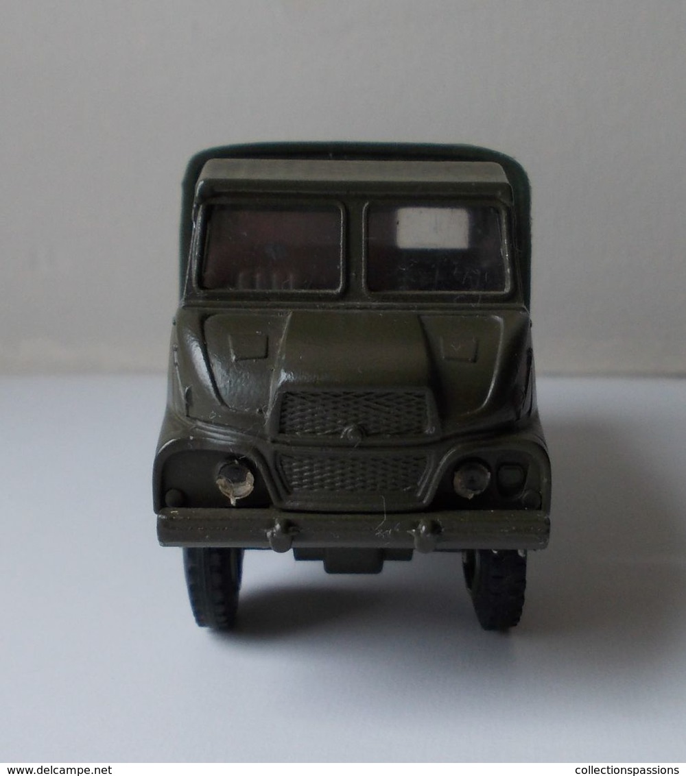 - Camion Militaire - SIMCA-UNIC S.U.M.B 4X4 - Solido - - Militaria