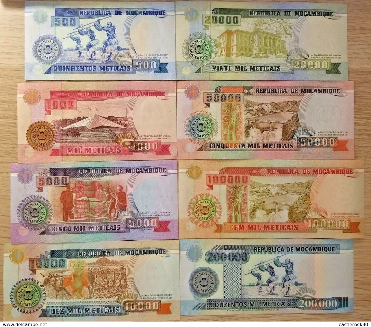 C) MOZAMBIQUE BANK NOTES 9 PC SET UNC DIFFERENT YEARS - Mozambique