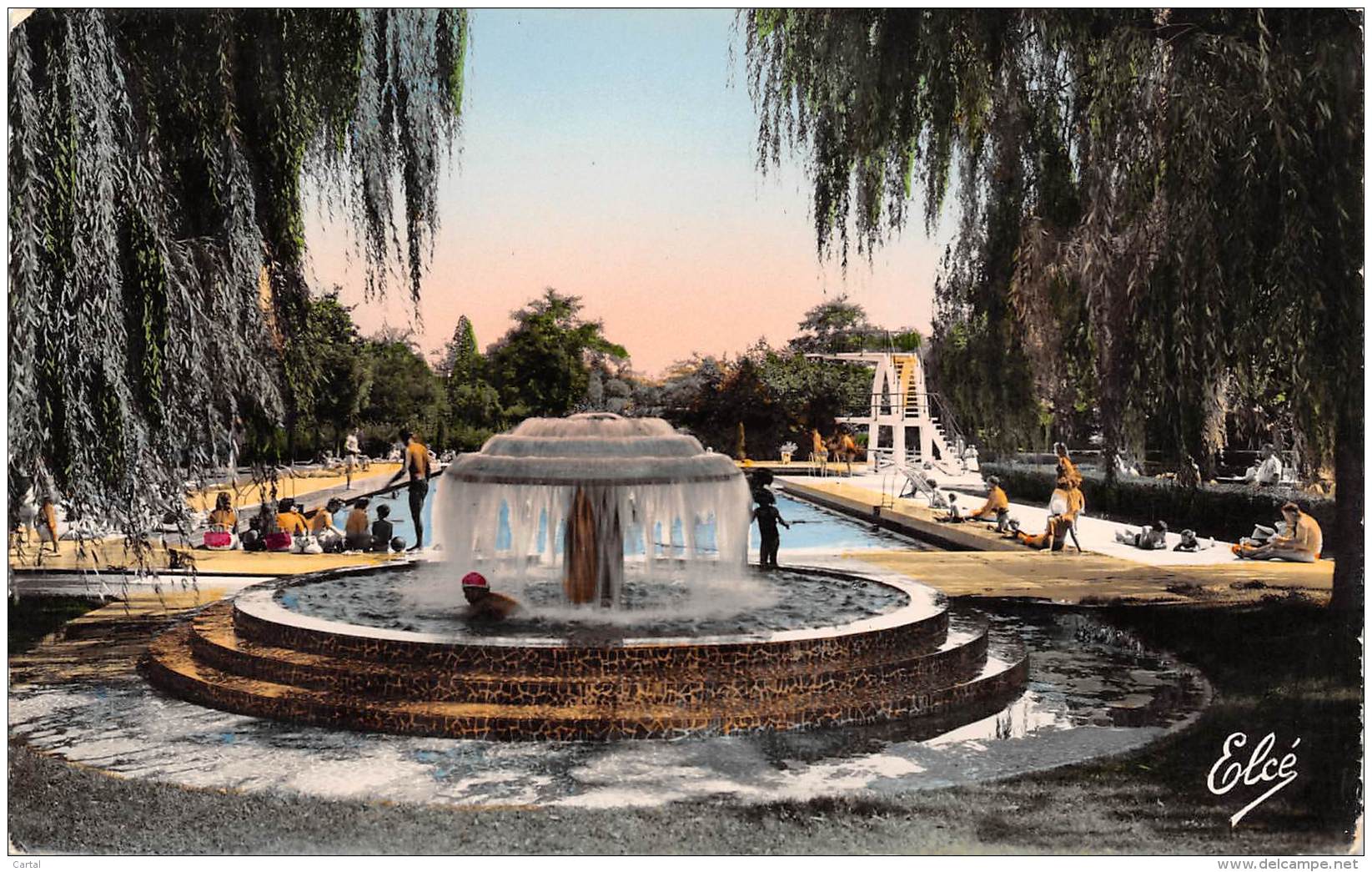 03 - VICHY - Fontaine De La Piscine Du Sporting - Vichy